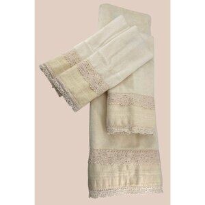 Vintage Avanti Lace Trimmed Bath & Hand Towel Set New